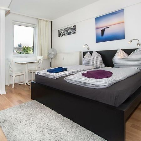 Business & Tourist Apartment Dusseldorf Exterior photo