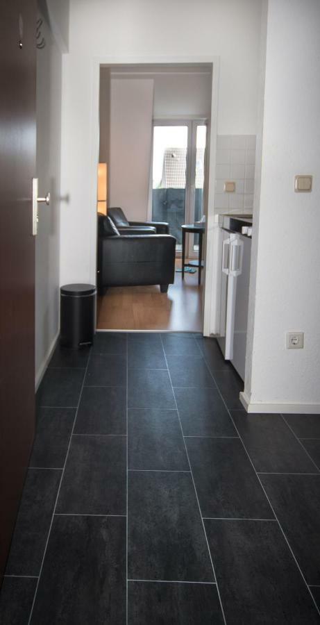Business & Tourist Apartment Dusseldorf Exterior photo