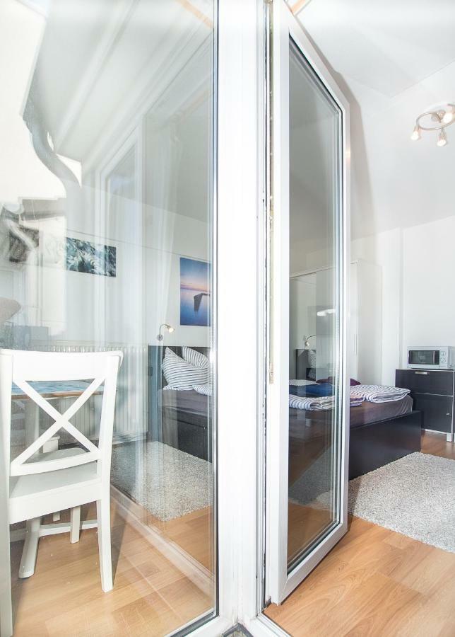 Business & Tourist Apartment Dusseldorf Exterior photo