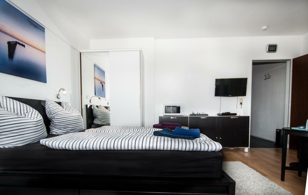 Business & Tourist Apartment Dusseldorf Exterior photo