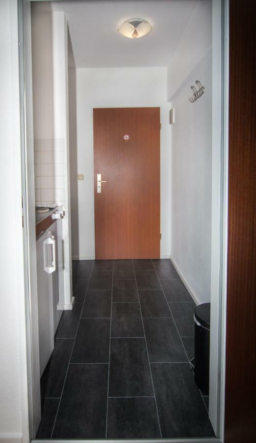 Business & Tourist Apartment Dusseldorf Exterior photo