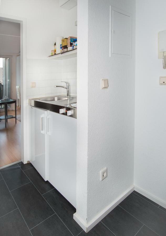 Business & Tourist Apartment Dusseldorf Exterior photo